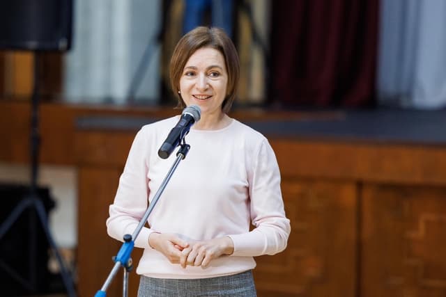 Maia Sandu îl susține pe Nicușor Dan în turul doi al alegerilor prezidențiale din România și îndeamnă cetățenii români să voteze pentru viitorul european.