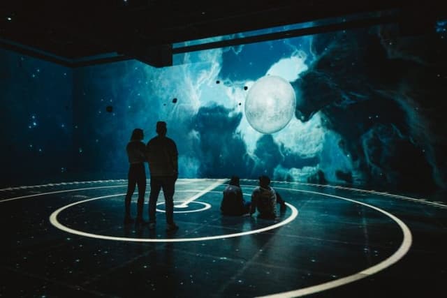 Descoperă Universul cu Cosmos la MINA Pop-Up Craiova, pe 10 mai
