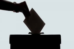 00, Alegeri Prezidențiale 2025 Turul II: Peste 9 Milioane de Români au Participat la Vot!