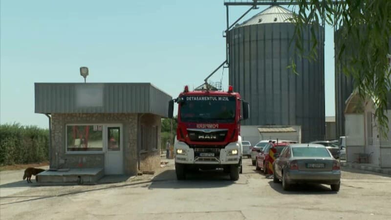 Doi Muncitori Decedați într-un Siloz cu Cereale