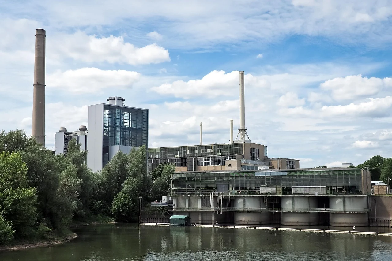 CET Titan primește finanțare de 289 milioane lei, iar proiectul readuce în atenție modernizarea termoficării